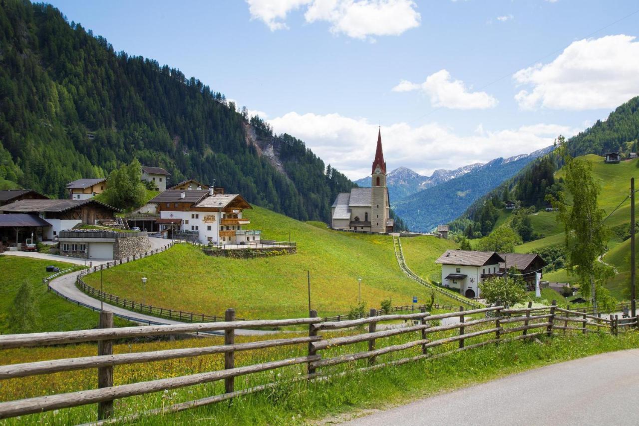Gasthof Trausberg Corvara in Passiria Kültér fotó